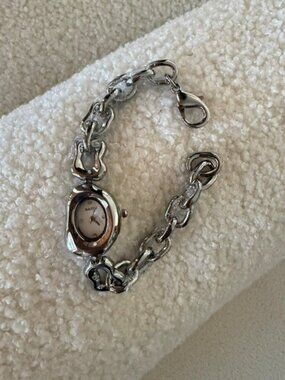 Women's Black and Silver  Quartz Watch